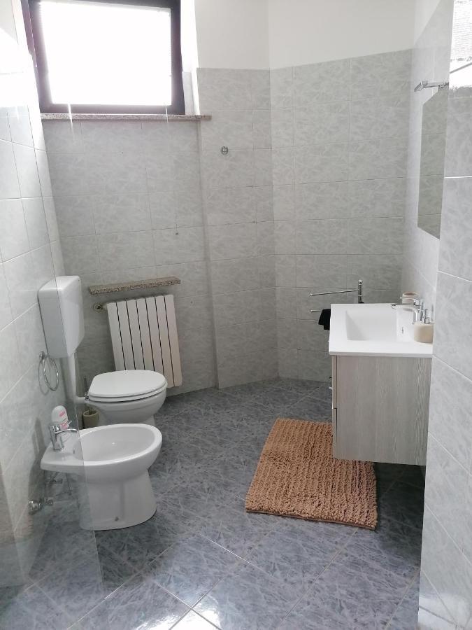 Ferienwohnung Accogliente Bilocale Novara Exterior foto
