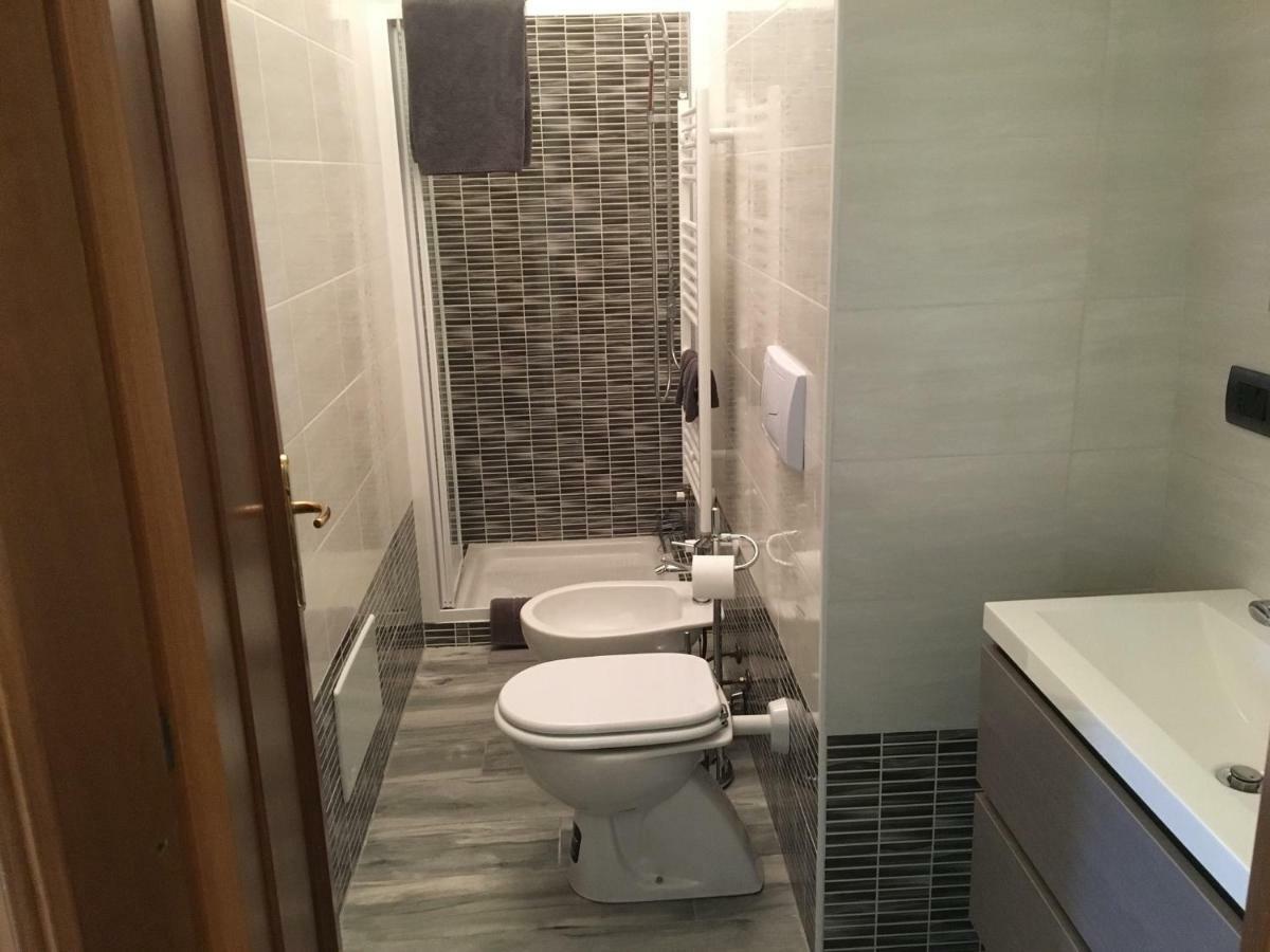 Ferienwohnung Accogliente Bilocale Novara Exterior foto
