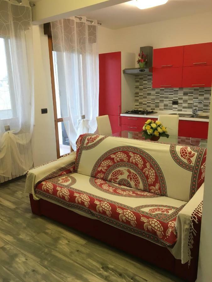 Ferienwohnung Accogliente Bilocale Novara Exterior foto
