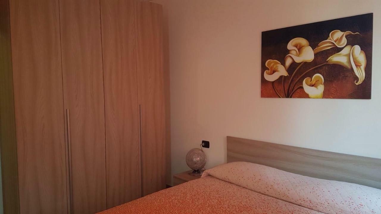 Ferienwohnung Accogliente Bilocale Novara Exterior foto